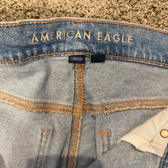 American Eagle Outfitters Women's Blue Distressed Straight Leg Jeans - Picture 3 of 4